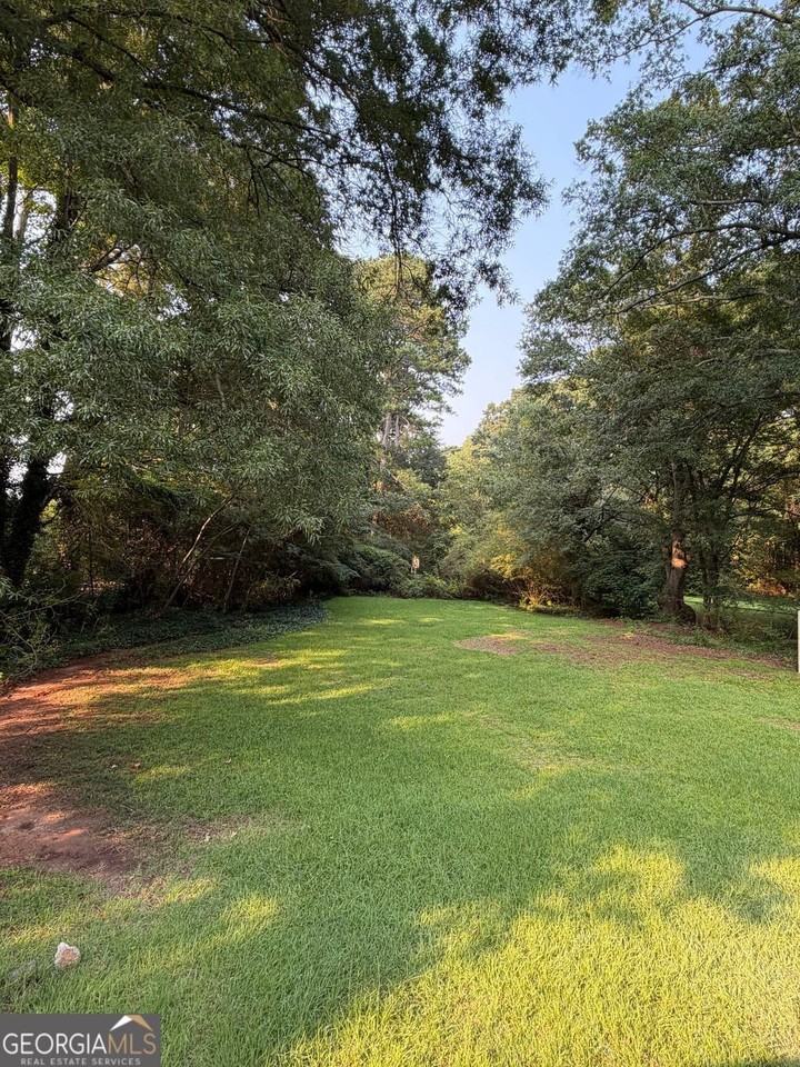 2720 Hollywood Dr - Photo 2 of 20