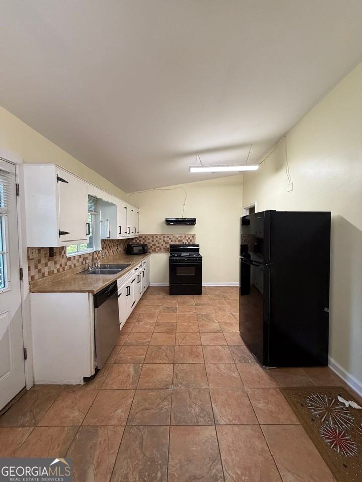 2720 Hollywood Dr - Photo 5 of 20