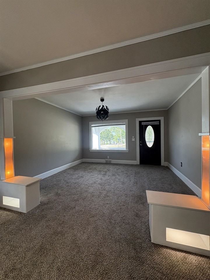 1609 Ethel Ave - Photo 5 of 25