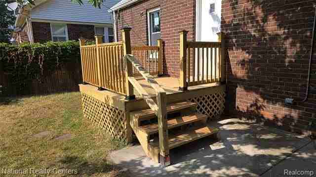 241 Eastlawn St - Photo 5 of 6