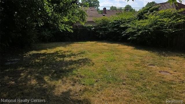 241 Eastlawn St - Photo 6 of 6