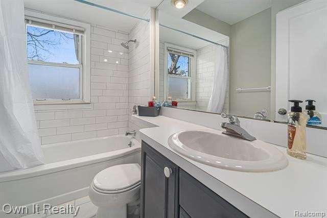 3335 Williams St - Photo 4 of 25