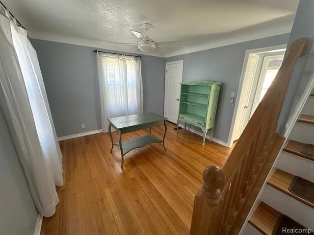 1875 Larkmoor Blvd - Photo 6 of 16
