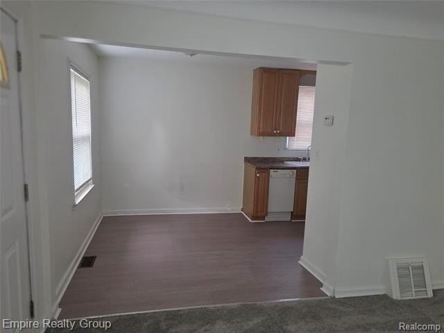 29061 Barton St - Photo 7 of 19