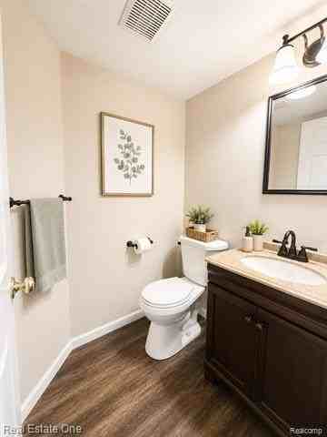 732 Griswold St - Photo 6 of 12