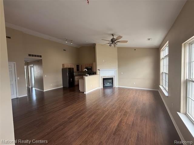 14586 Vauxhall Dr - Photo 3 of 15