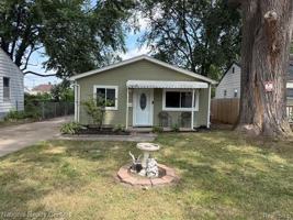 featured image of 1961 Goulson Ave