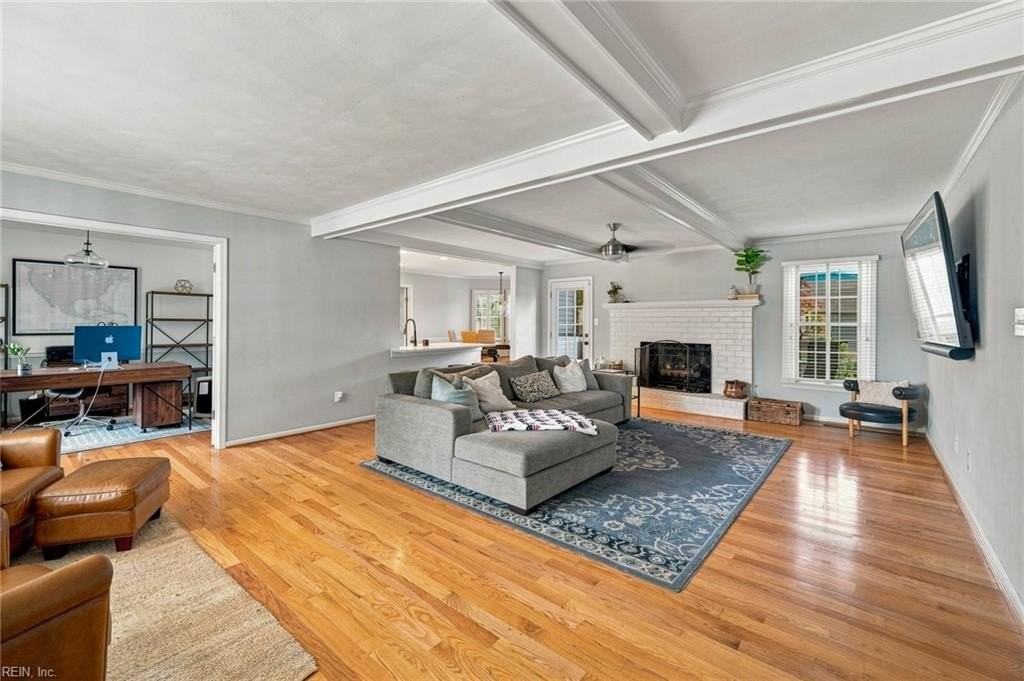2505 Ravencroft Ct - Photo 3 of 36