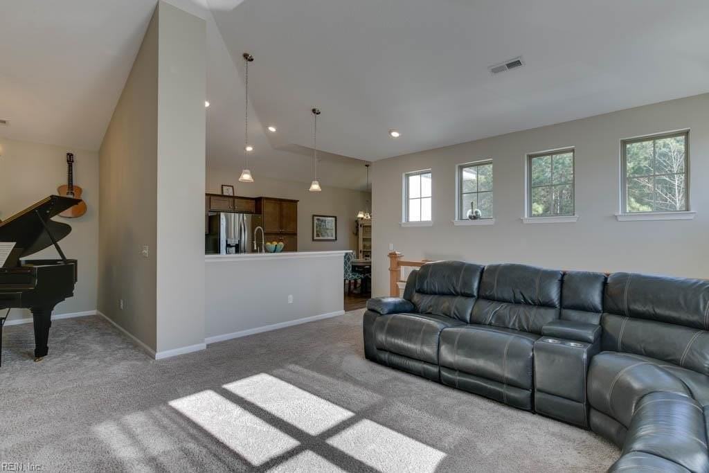1104 Union Pacific Way - Photo 7 of 33