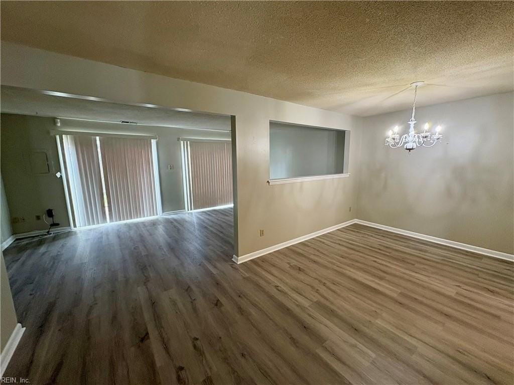 5026 Amboy Ct - Photo 7 of 10