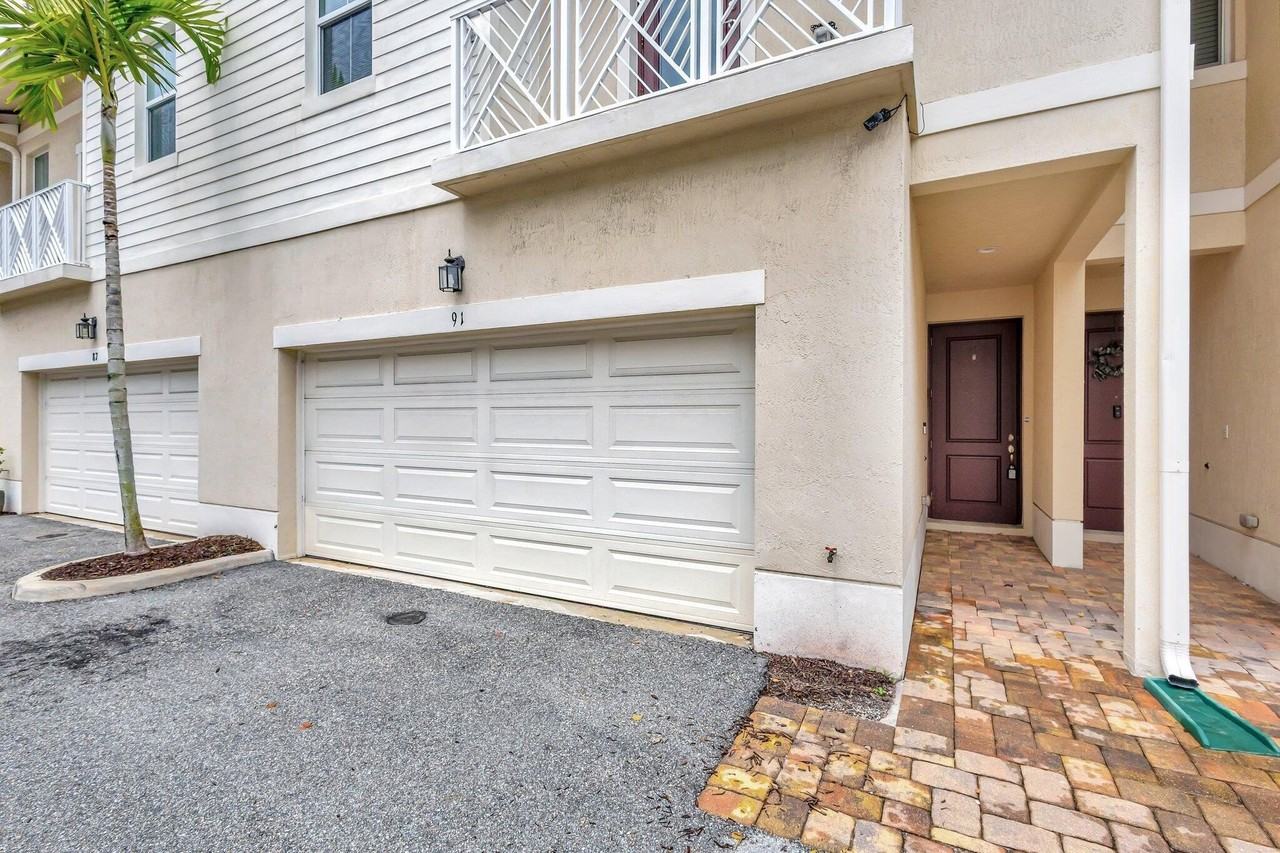 91 Palm Ln - Photo 4 of 50