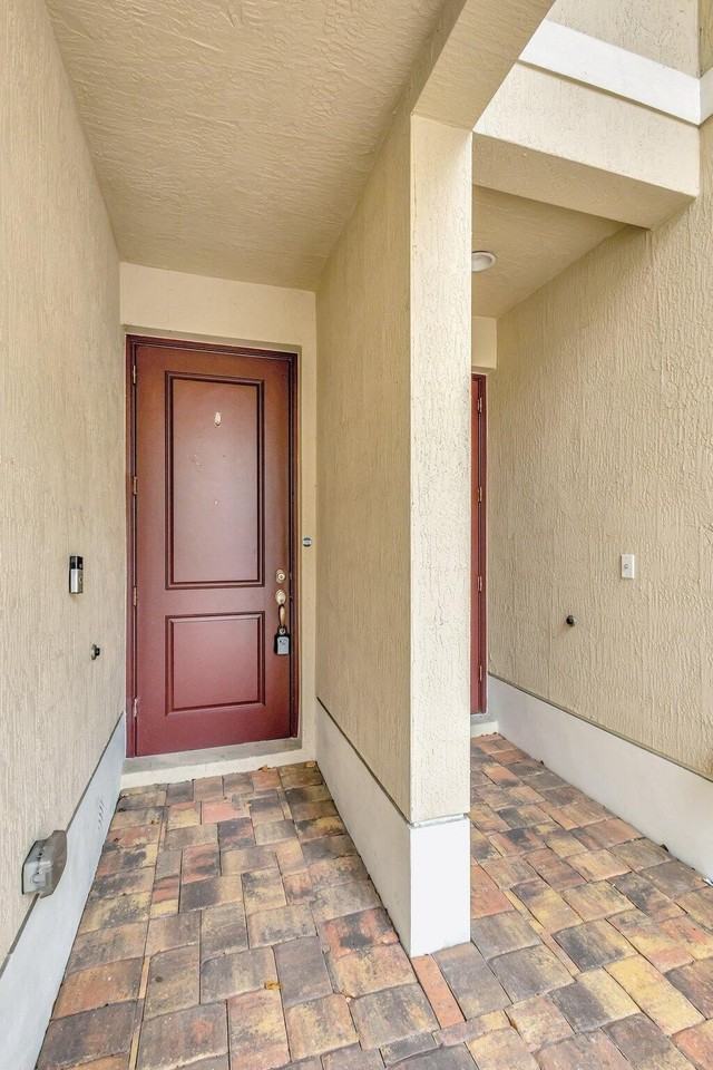 91 Palm Ln - Photo 5 of 50