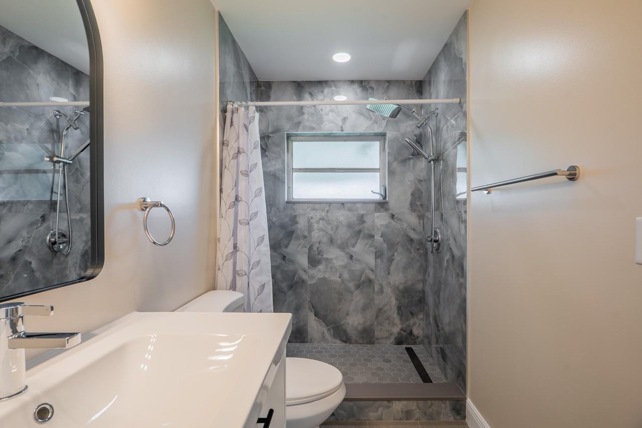 14339 Canalview Dr #D - Photo 7 of 16