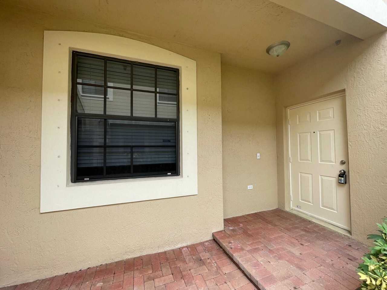 4329 Vineyard Cir #4329 - Photo 3 of 50