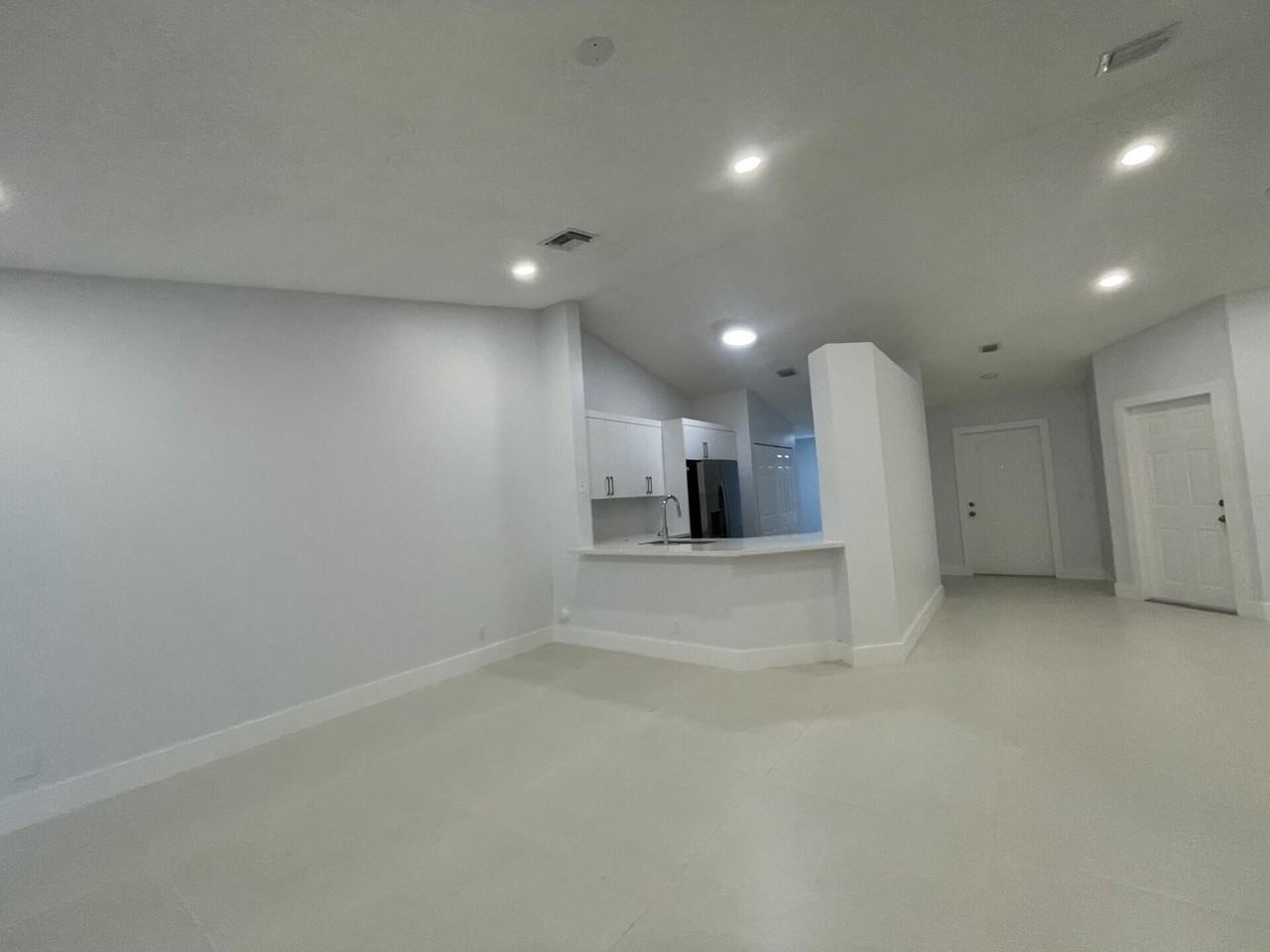 1630 Zenith Way #1630 - Photo 4 of 50