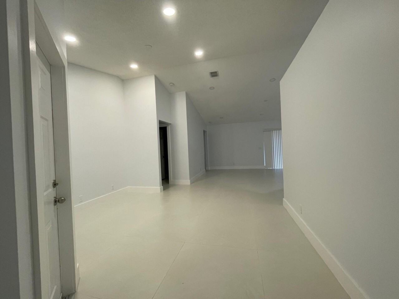 1630 Zenith Way #1630 - Photo 5 of 50