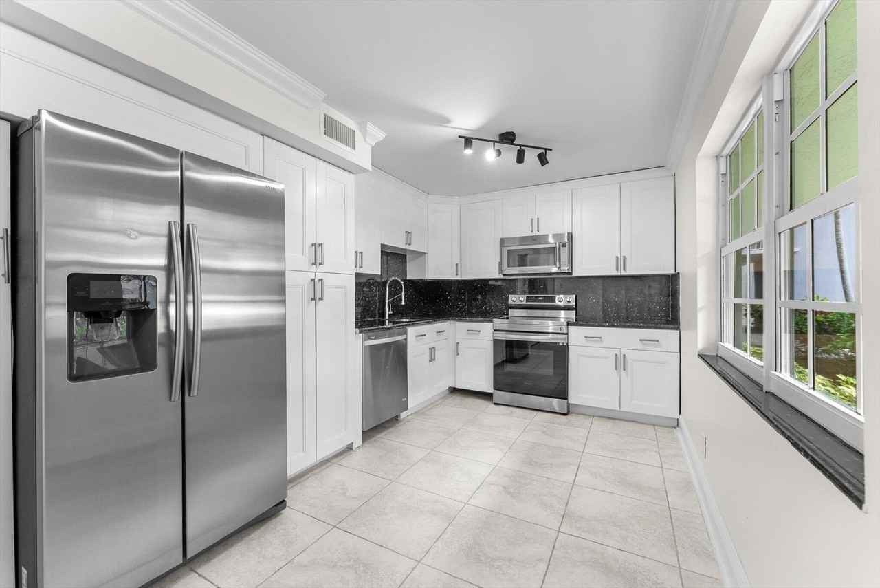 4240 Oaks Ter #103
