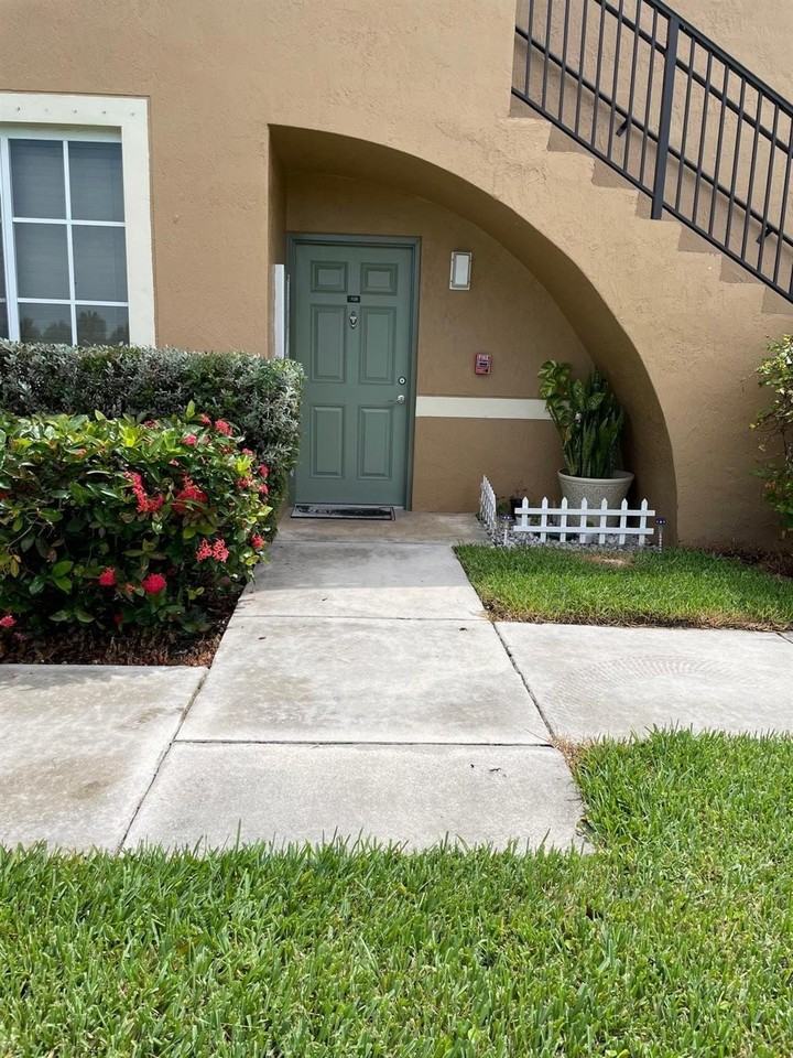 7950 N Nob Hill Rd #108 - Photo 4 of 17
