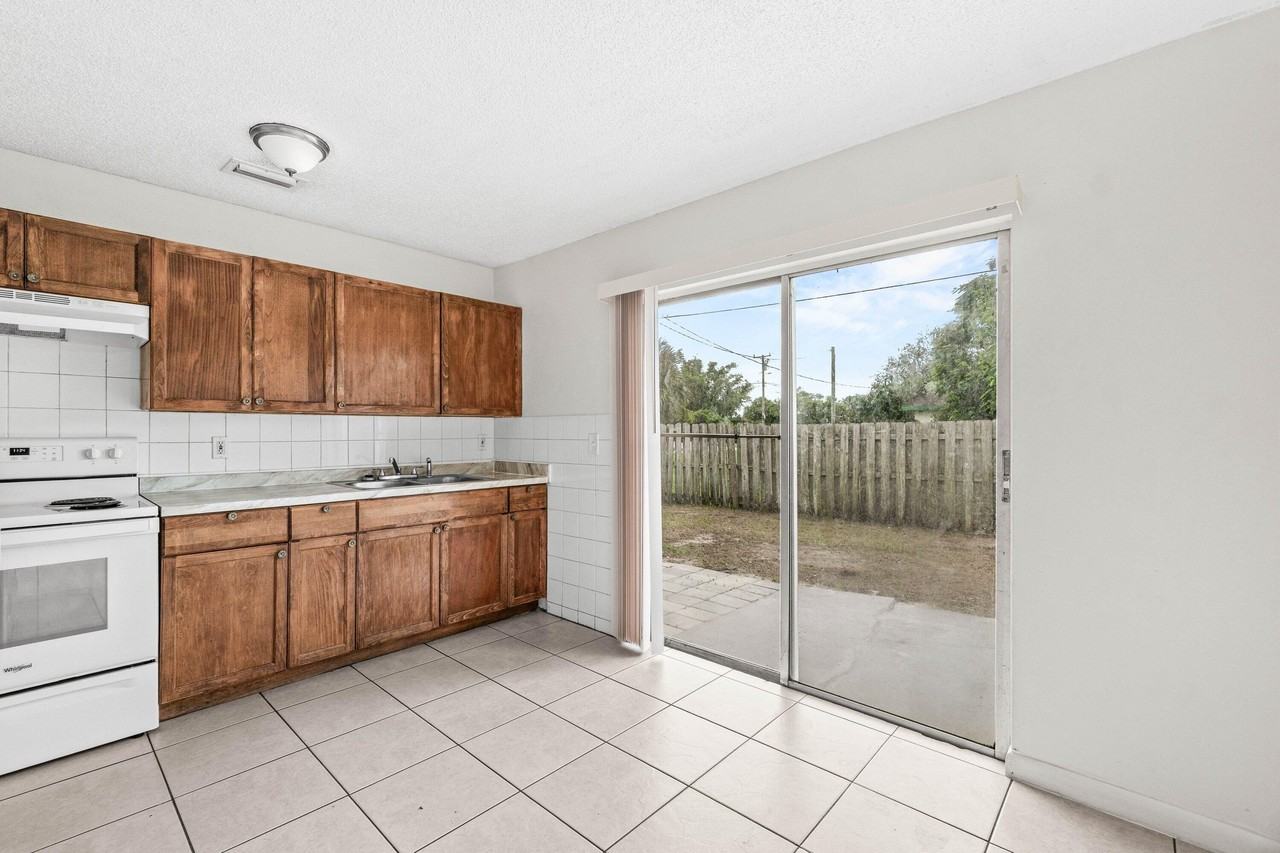 4807 Gulfstream Rd - Photo 6 of 20
