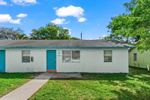 featured image of 4863 Gulfstream Rd