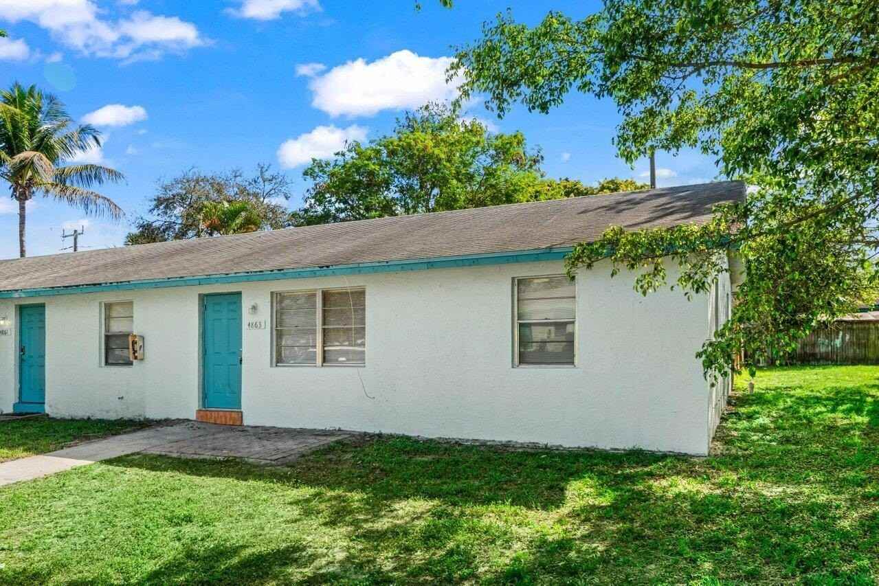 4863 Gulfstream Rd - Photo 2 of 20