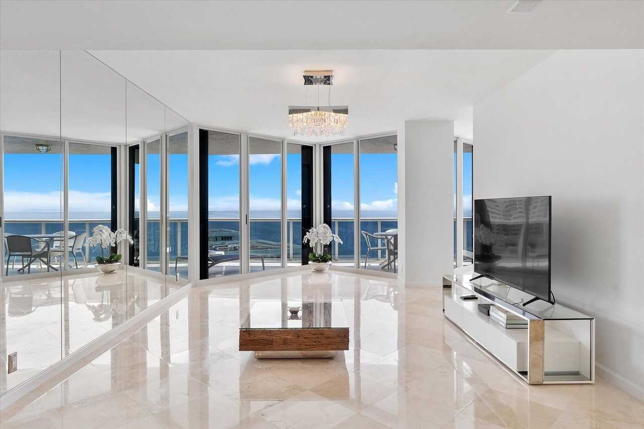 3200 N Ocean Blvd #2505 - Photo 6 of 43