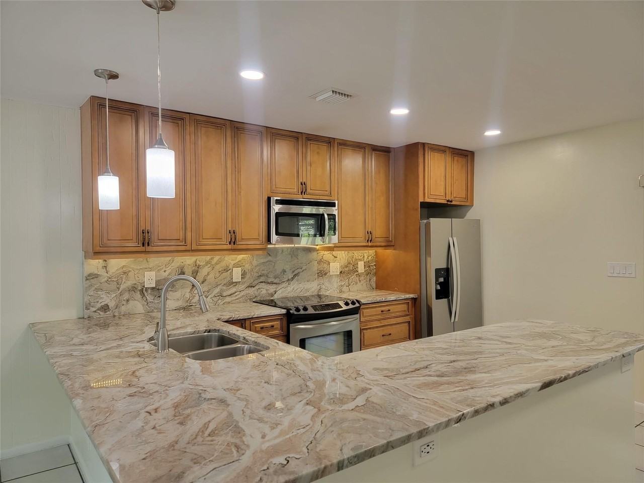 1601 Sw 1st Ter - Photo 2 of 36