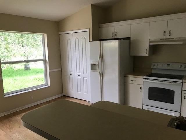 238 Sw Chandler Ter - Photo 5 of 17