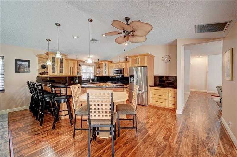 5088 Nw 100th Ter - Photo 3 of 50