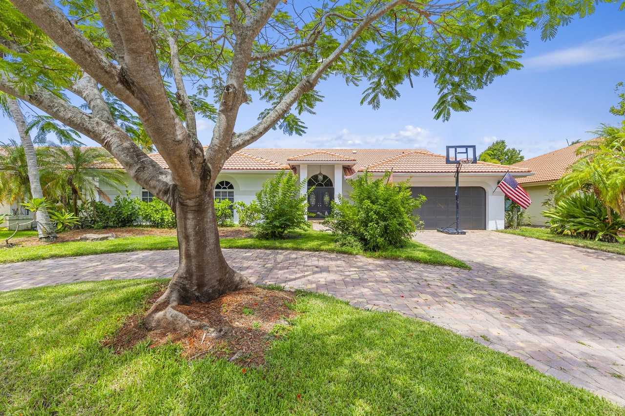 5088 Nw 100th Ter - Photo 7 of 50