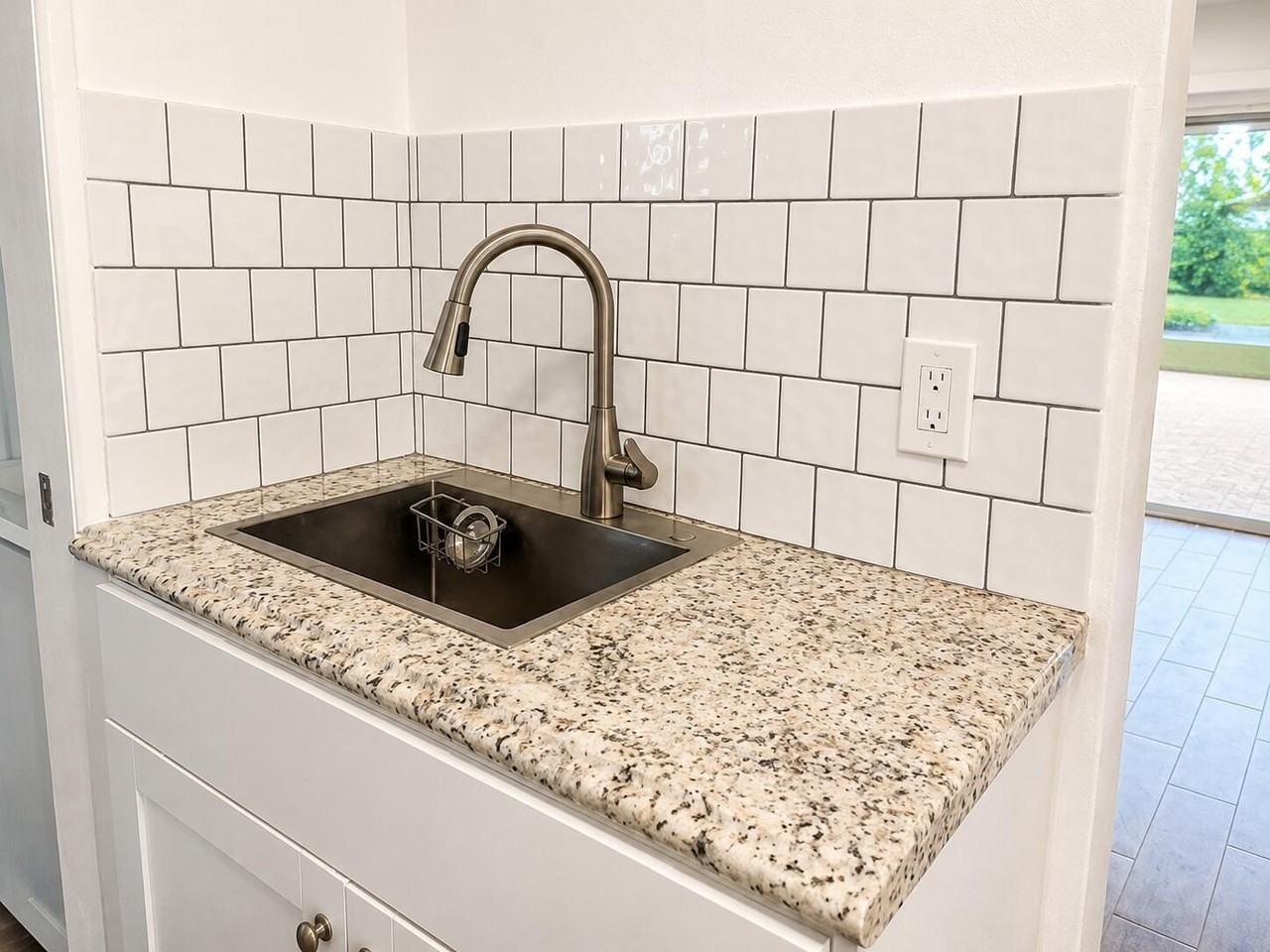 4912 Van Buren St - Photo 4 of 15