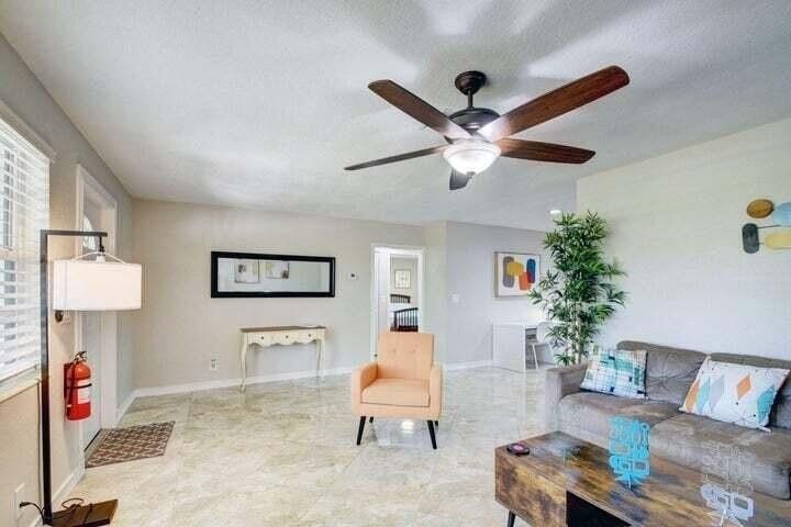 168 Se 31st Ave - Photo 7 of 37