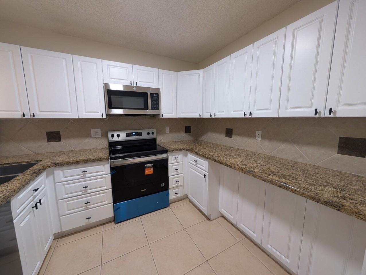 3830 Coral Tree Cir - Photo 2 of 25