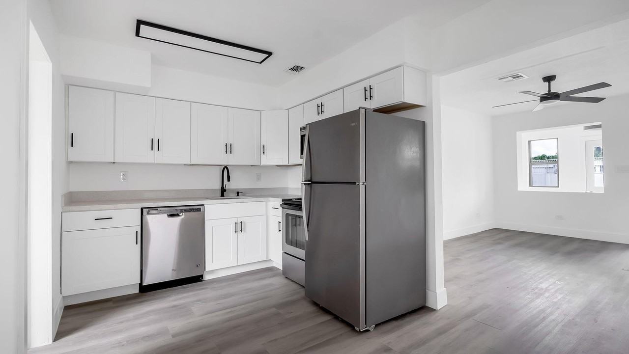5015 Sw 25th St - Photo 6 of 27