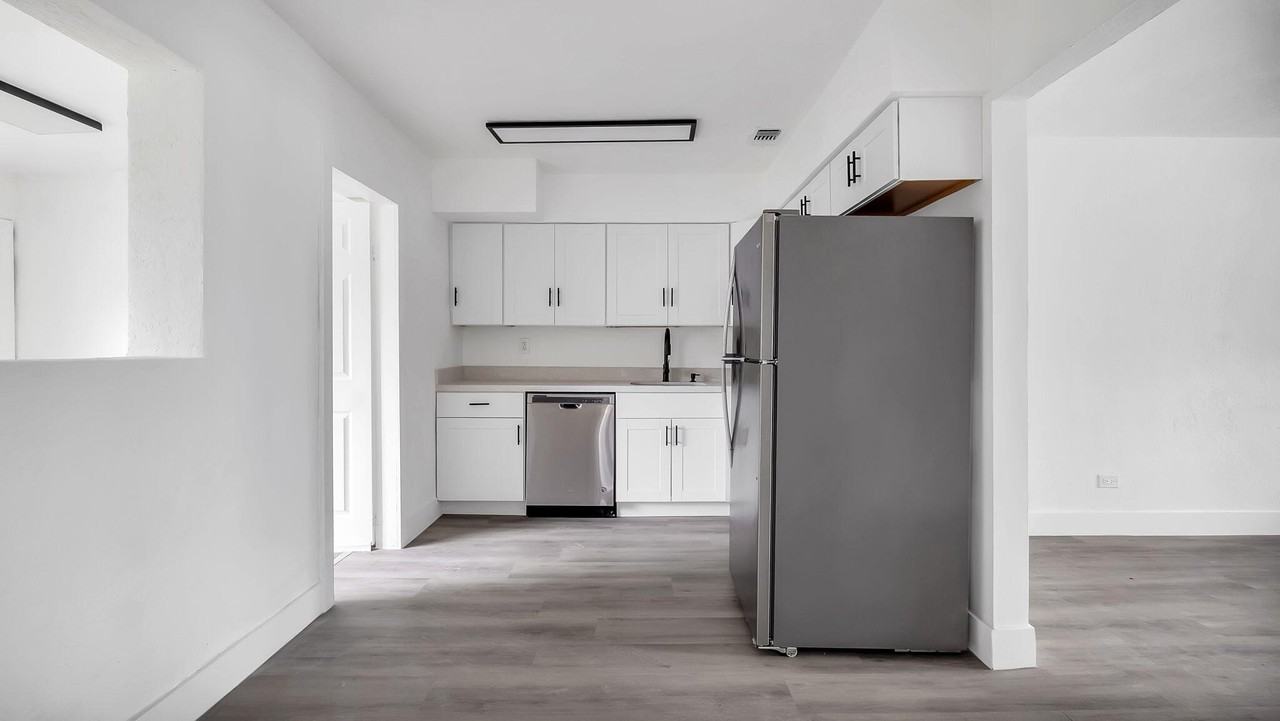 5015 Sw 25th St - Photo 7 of 27