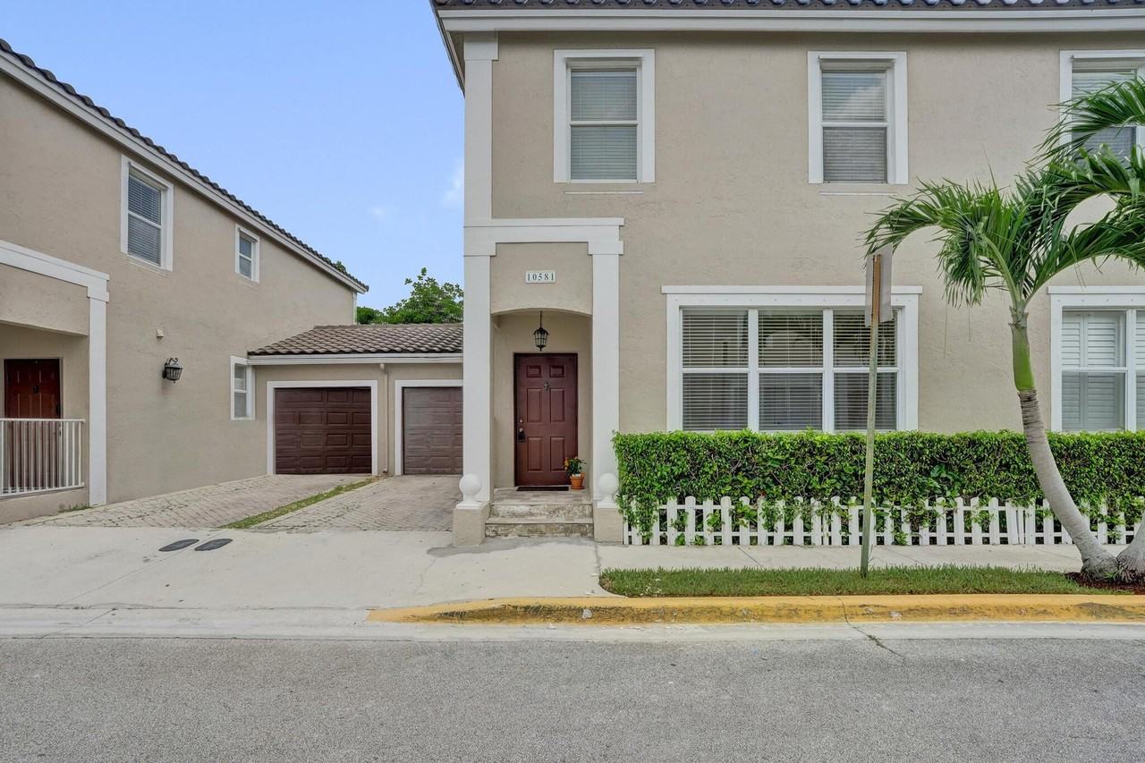 10581 Nw 57th Ct - Photo 2 of 47