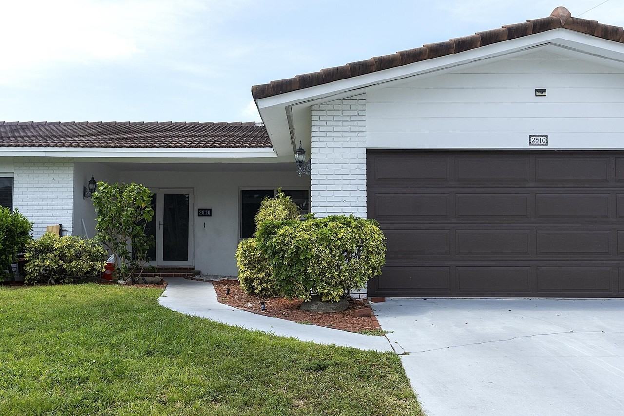 2910 Ne 40th Ct - Photo 6 of 49