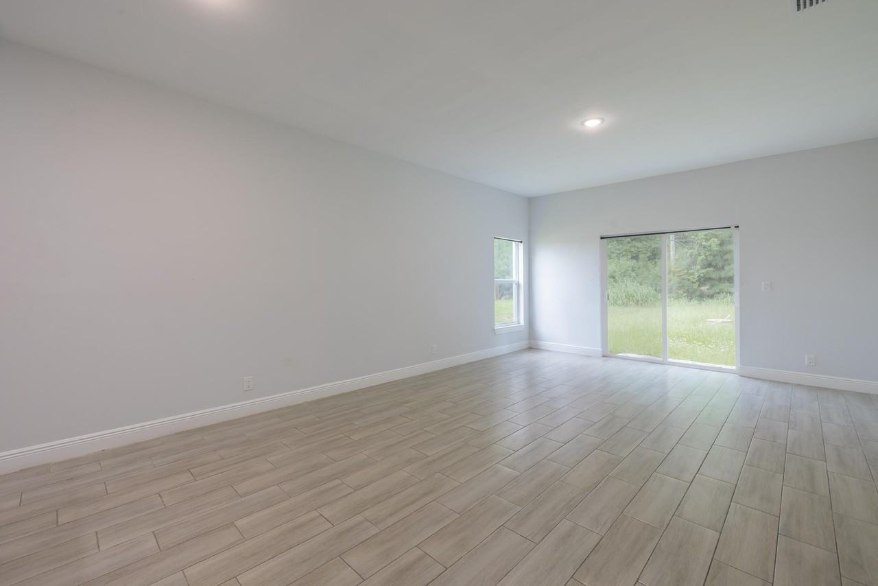 2240 84th Ct - Photo 7 of 16