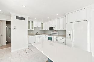 126 West Ct - Photo 1 of 1
