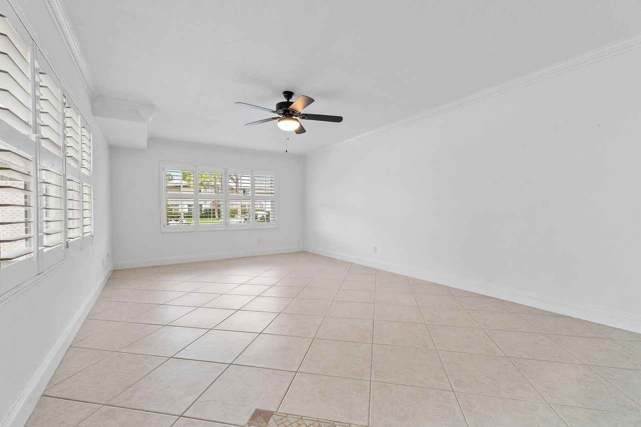 2406 Sw Danbury Ln - Photo 7 of 36