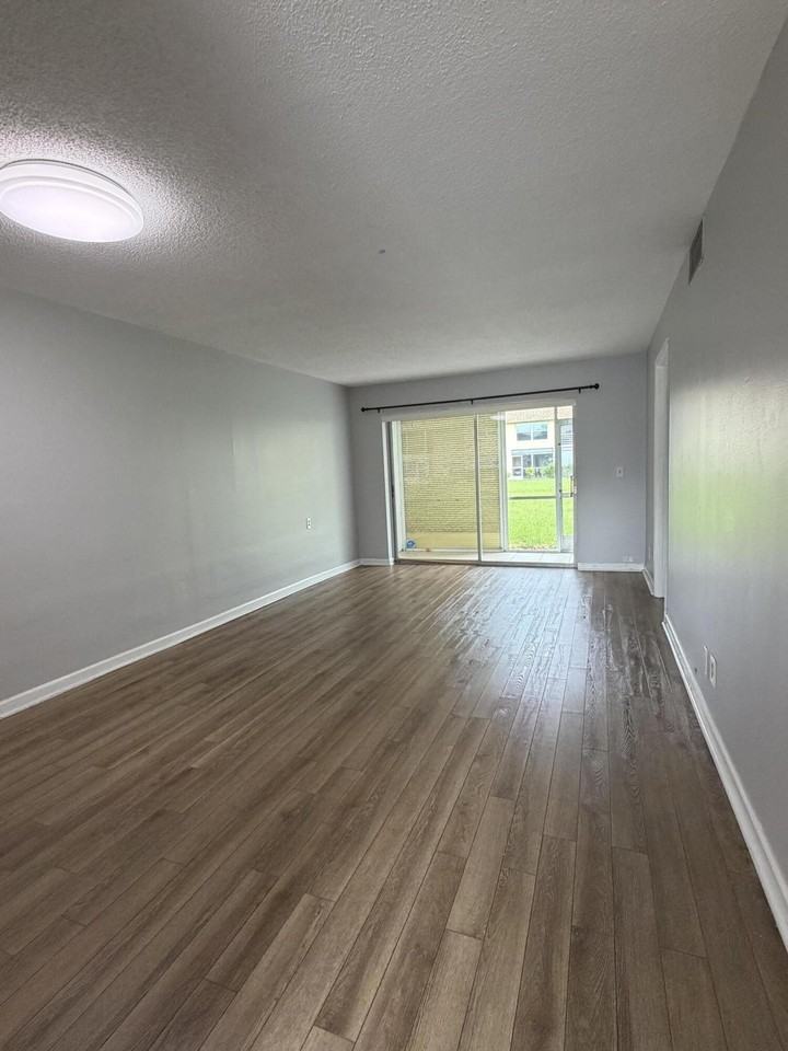 9915 Sandalfoot Blvd #410 - Photo 7 of 20