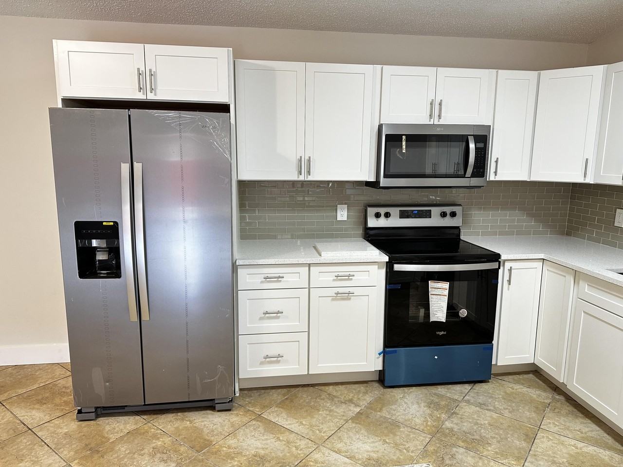 4326 Woodstock Dr #C - Photo 3 of 39