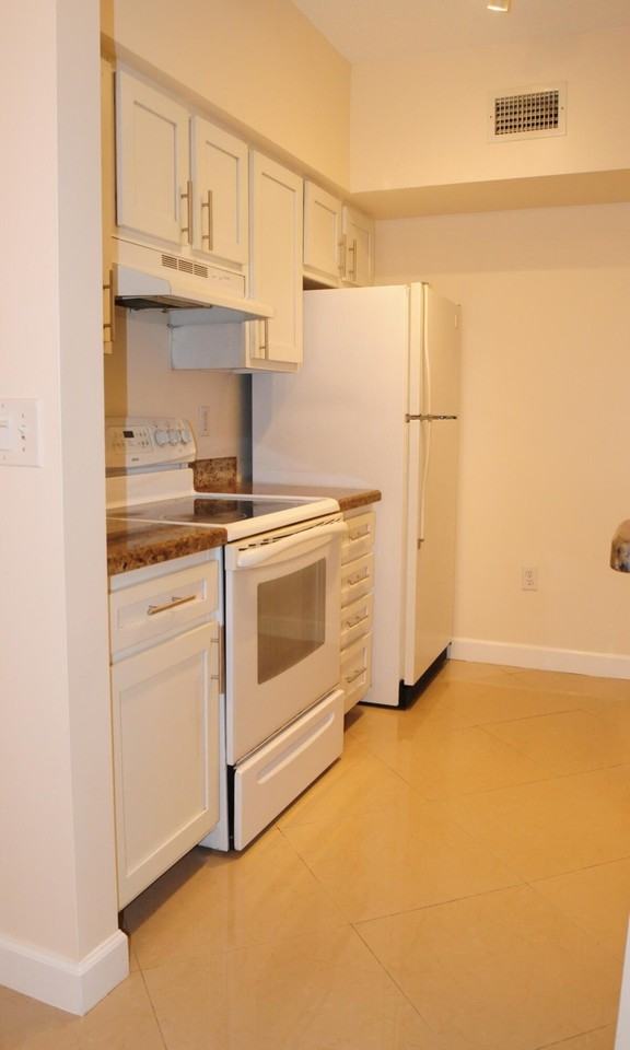 11685 W Atlantic Blvd #923 - Photo 5 of 37