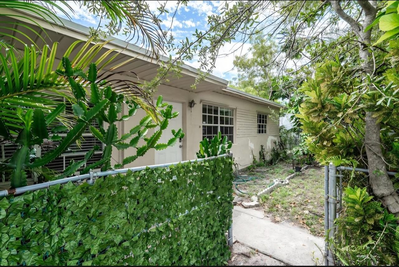 3401 Sw 48th Ave - Photo 4 of 15