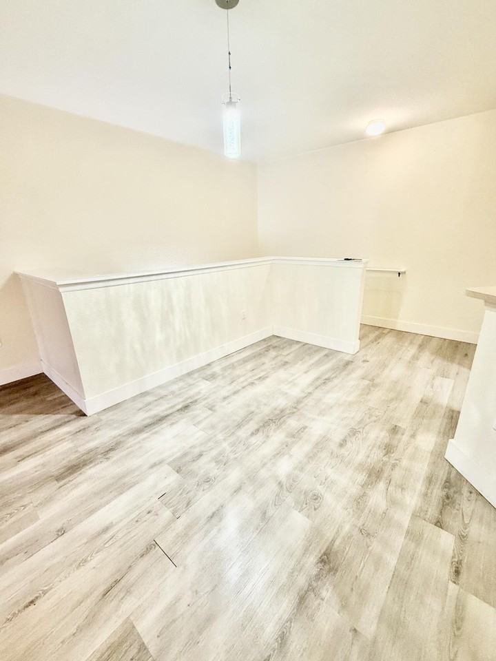 1602 Belmont Pl - Photo 6 of 19