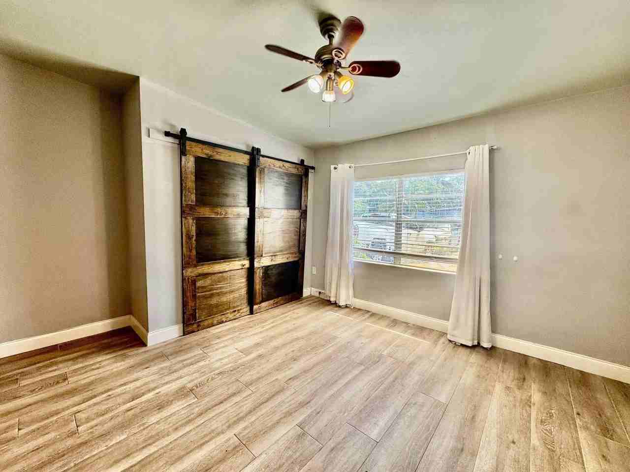 1311 Ne 42nd St - Photo 6 of 18