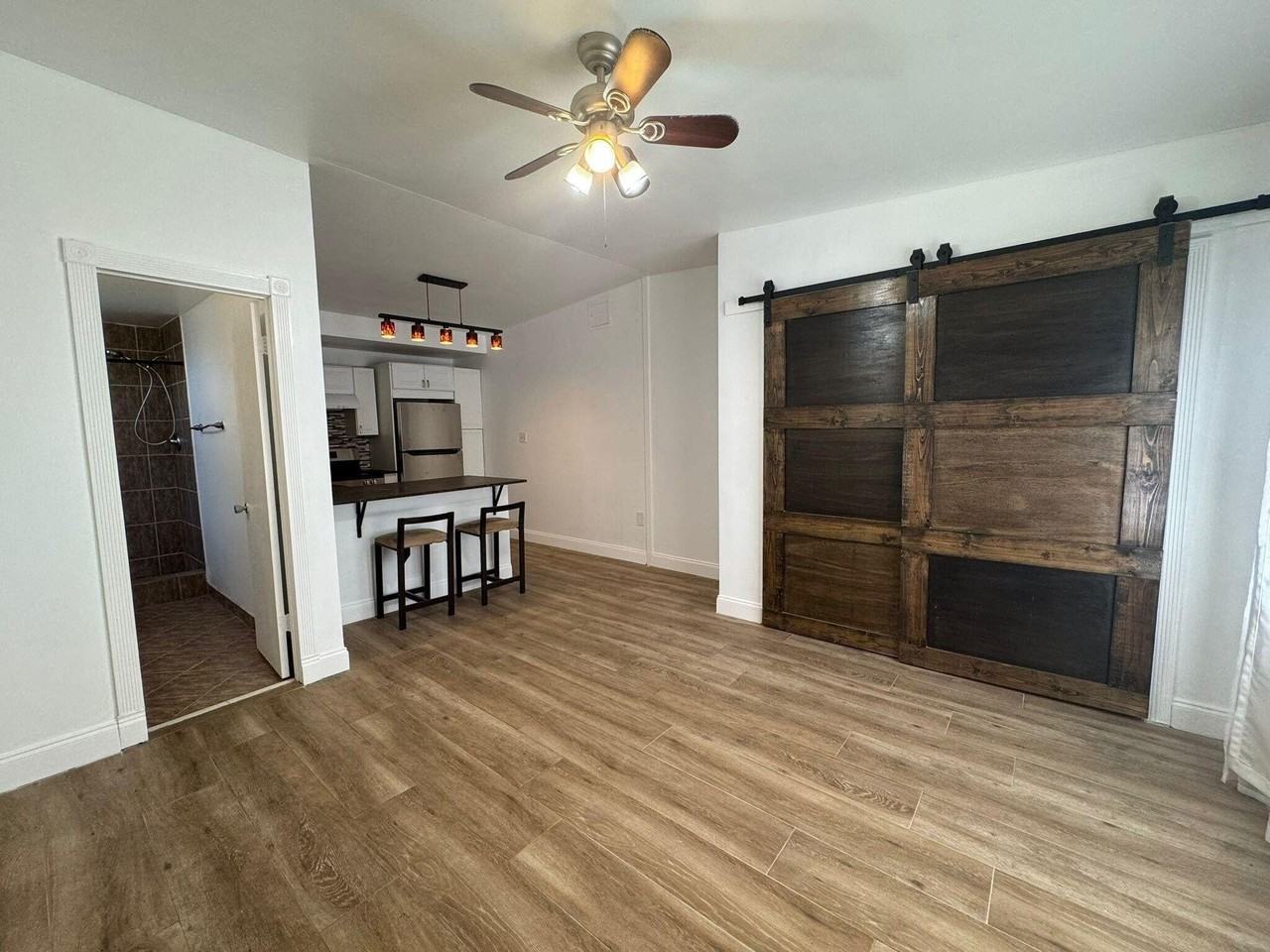 1311 Ne 42nd St - Photo 7 of 18