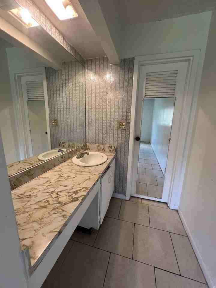 4191 Nw 26th St #172 - Photo 7 of 8