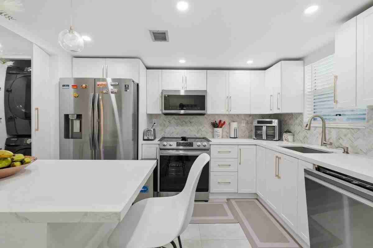 6100 Nw 44th St #104 - Photo 4 of 35