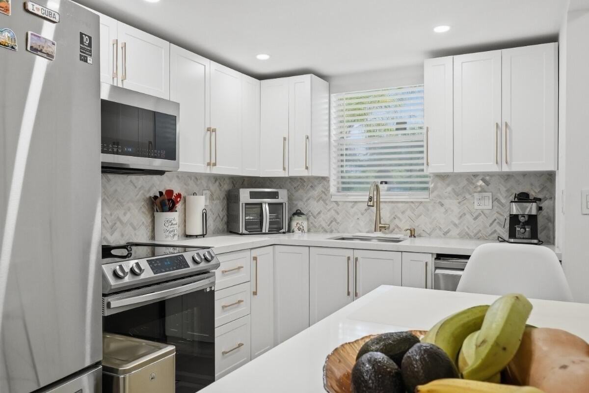 6100 Nw 44th St #104 - Photo 5 of 35